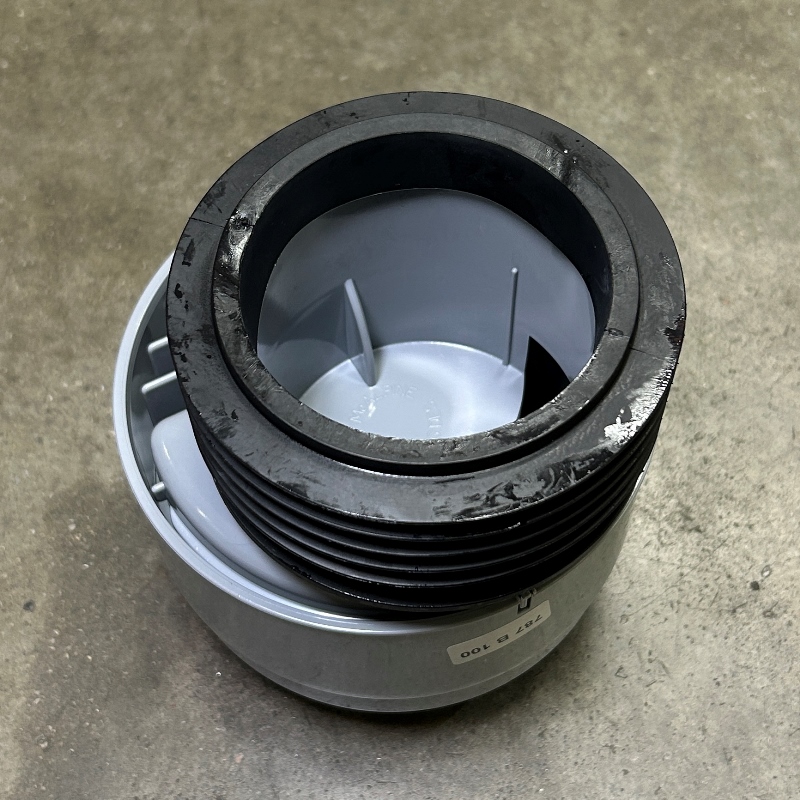 Клапан McALPINE вентиляционный для канализации со смещением, 110 мм