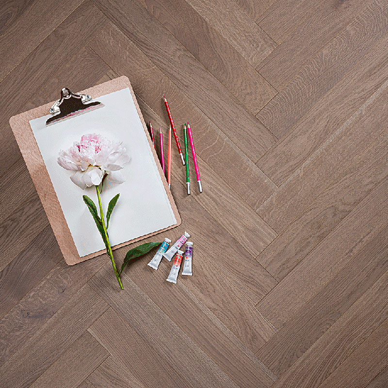 Coswick Английская ёлка 3-х слойная T&G шип-паз (90°) 1174-1567 Серый шпинель (Порода: Дуб)