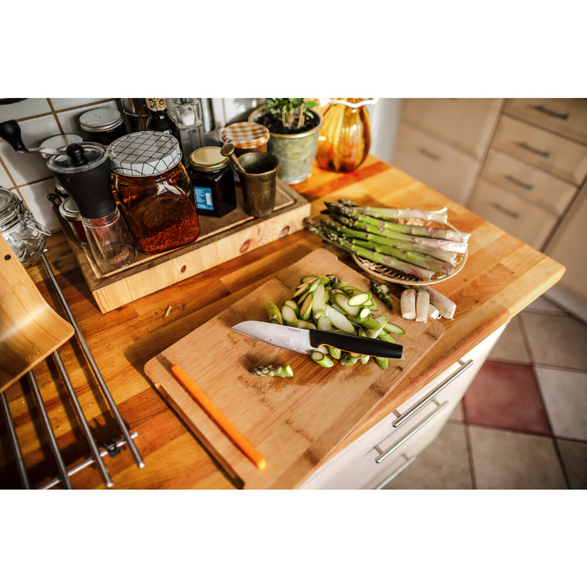 Нож поварской "functional form" 12 см (1/6) "fiskars" 1057541