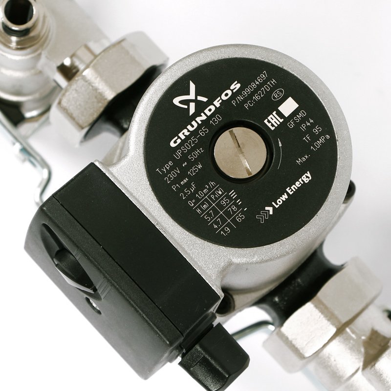 Группа автономной циркуляции UNI-FITT SOLOMIX 1" c насосом GRUNDFOS UPSO 25-65 130