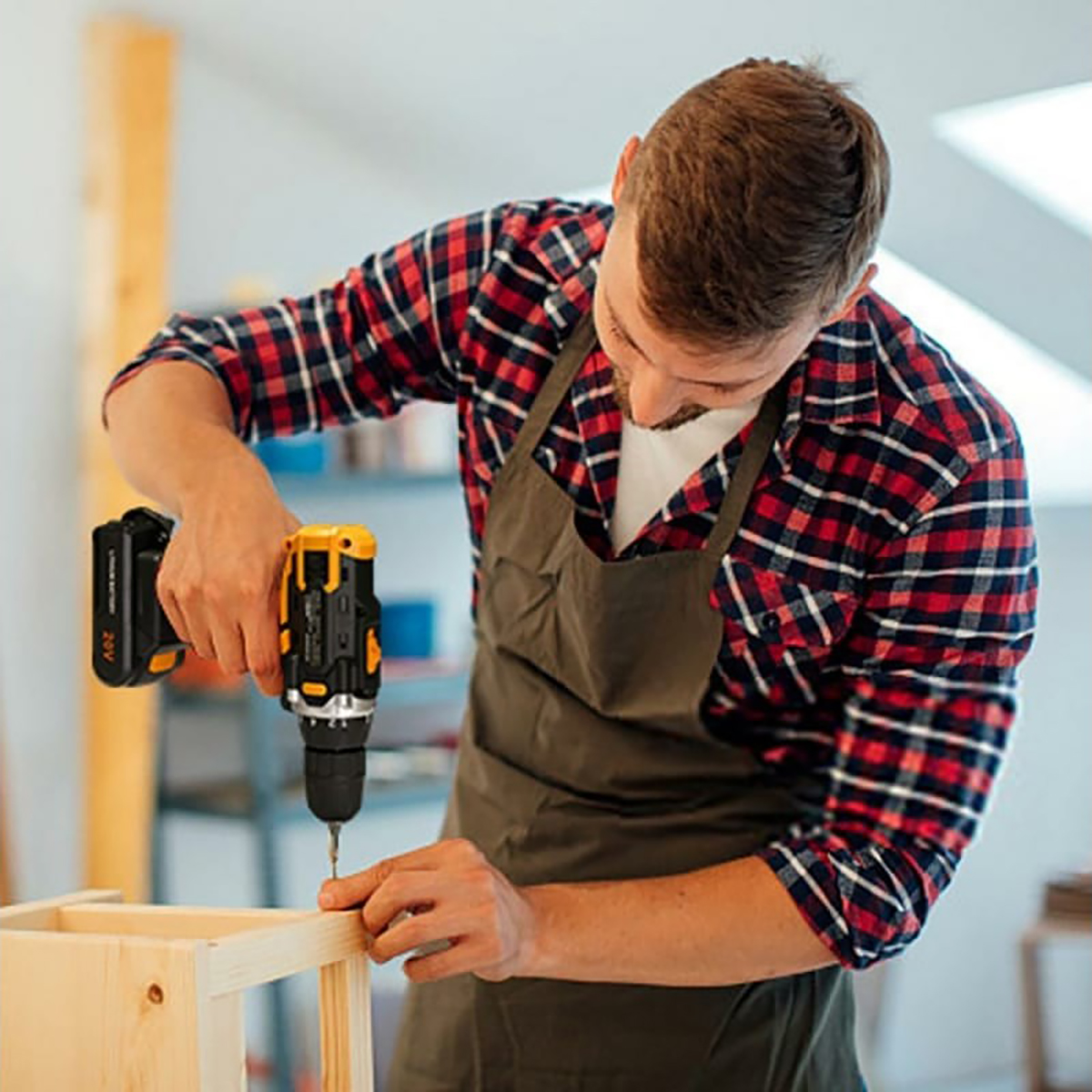 Дрель-шуруповерт аккум. dkcd20fu-li с набором инструментов 63 предм., 2 аккум. "deko" 063-4103