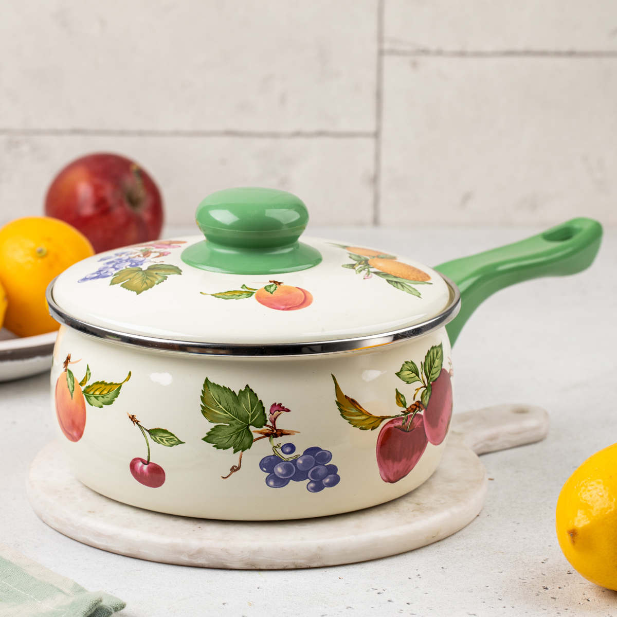 Ковш эмалиров. "фрукты" 1,85 л, 16 см металл. крышка (1/6) "metrot"