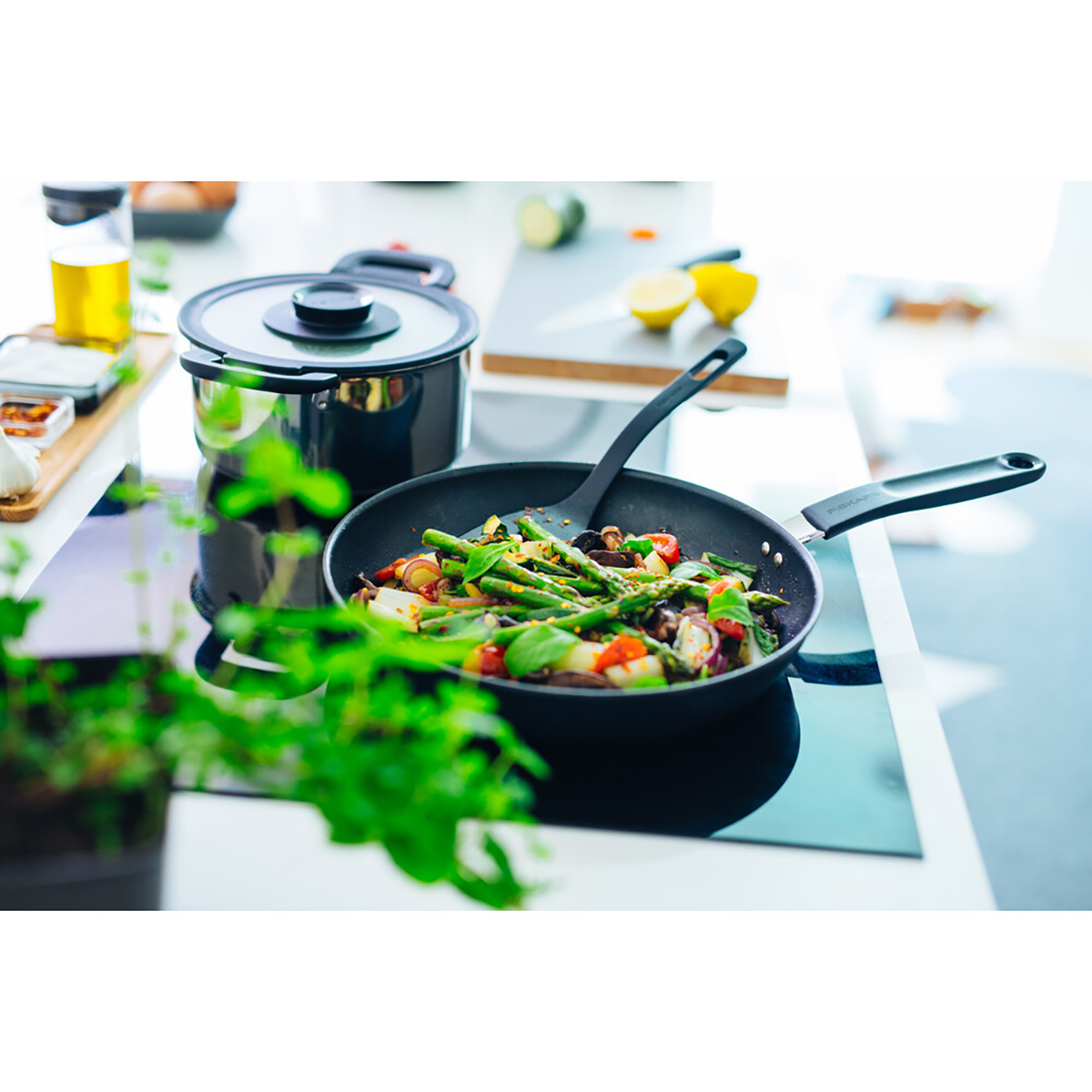 Лопатка кулинарная "functional form" (1/6) "fiskars" 1023612