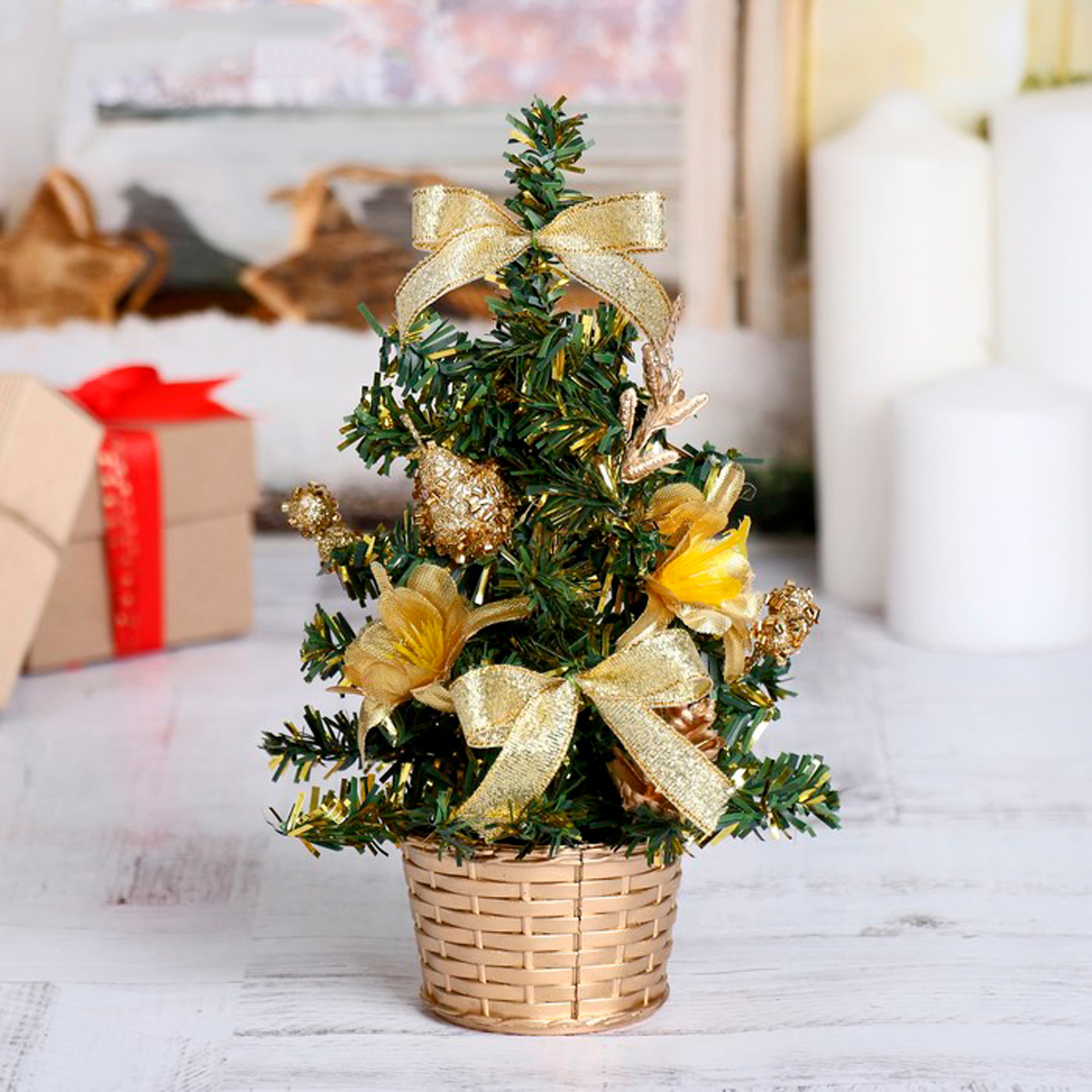 Ель декор. 20 см (зеленая, украшения золото) "зимнее волшебство" 717968