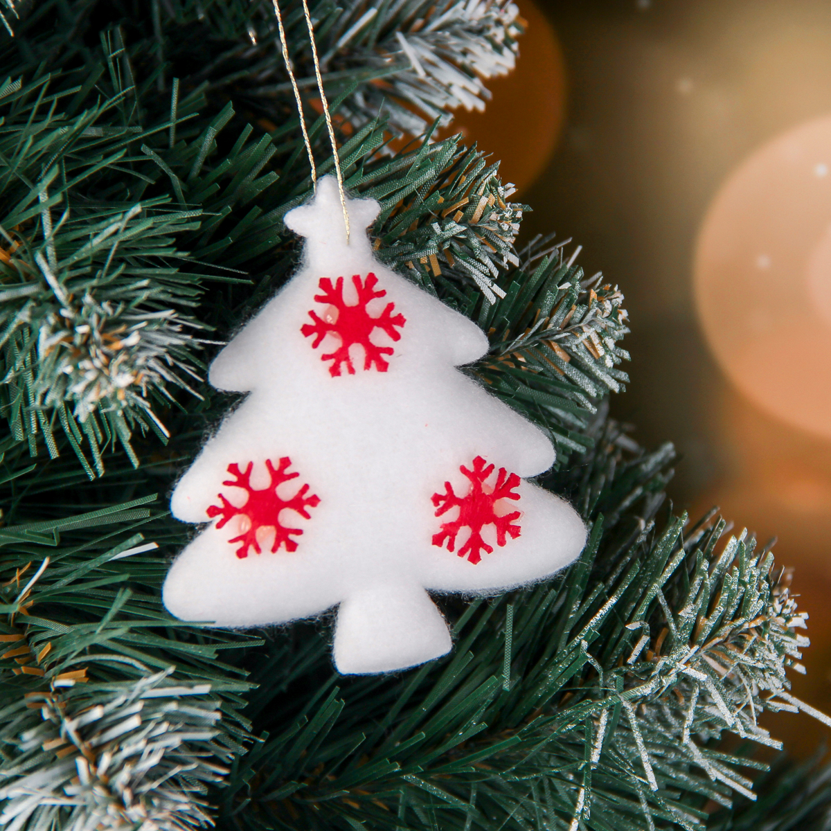 Украшение новогоднее "елочка в красных снежинках" 6,5*8 см мягкая, белая "зимнее волшебство" 3544157