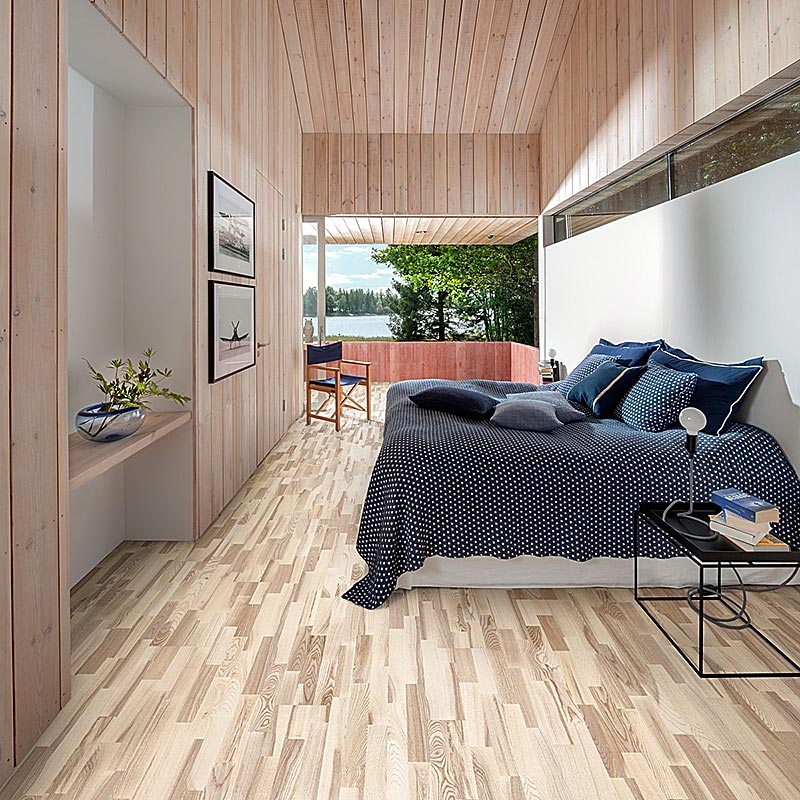 Паркетная доска Karelia Ясень Кантри Ванилла Мат трехполосный Ash Country Vanilla Matt 3S