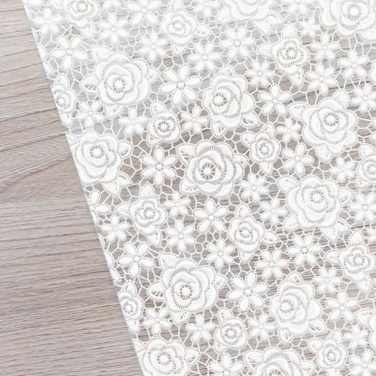 Скатерть пвх "муза" 132*228 см розы (1/12) 013-white