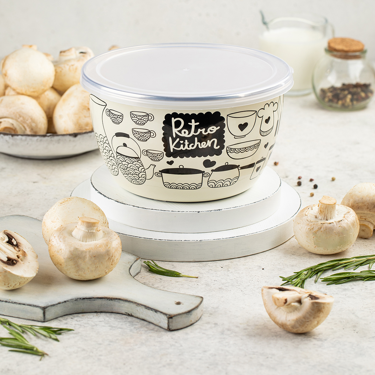 Миска эмалиров. "ретро" 2,4 л, 18 см пласт. крышка (1/4) "metrot"