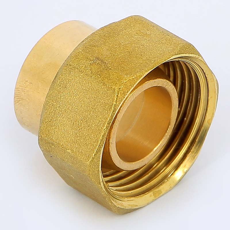 Муфта 18 x 3/4" с накидной гайкой ВР уплотнение под конус VIEGA пайка