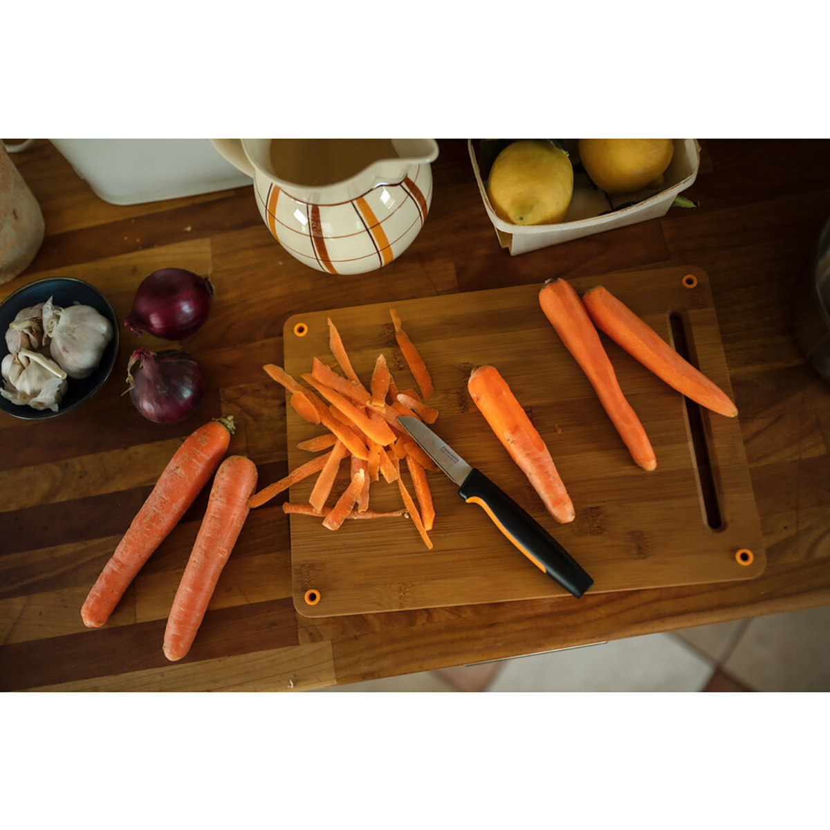 Нож для овощей "functional form" 8 см (1/6) "fiskars" 1057544