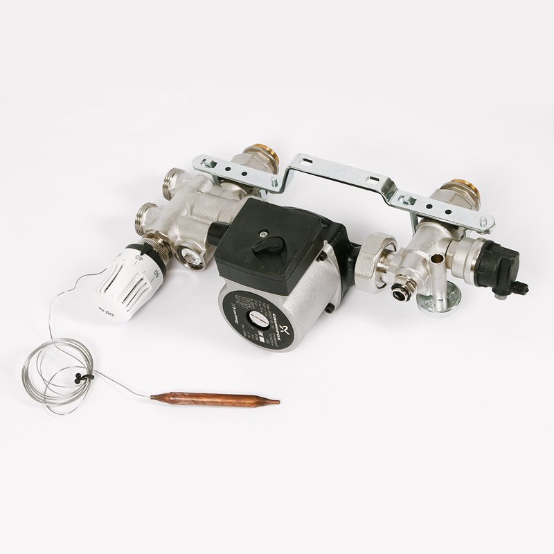 Группа автономной циркуляции UNI-FITT SOLOMIX 1" c насосом GRUNDFOS UPSO 25-65 130