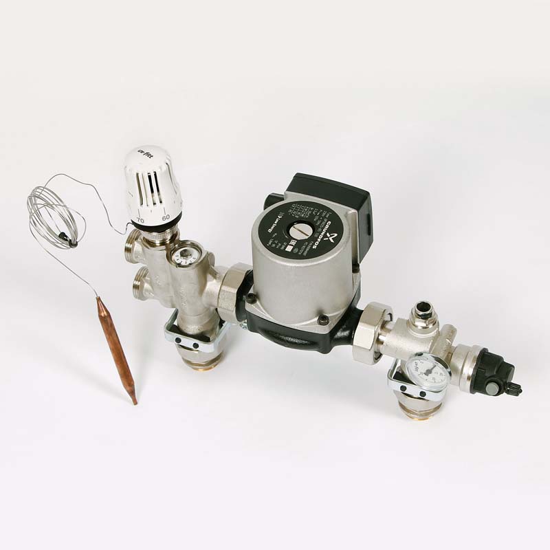 Группа автономной циркуляции UNI-FITT SOLOMIX 1" c насосом GRUNDFOS UPSO 25-65 130