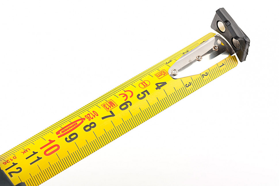 Рулетка "Schlagfest", 10 м x 25 мм, магнитный обрезиненный зацеп, двусторонняя шкала, автоматическая фиксация Gross (31115)