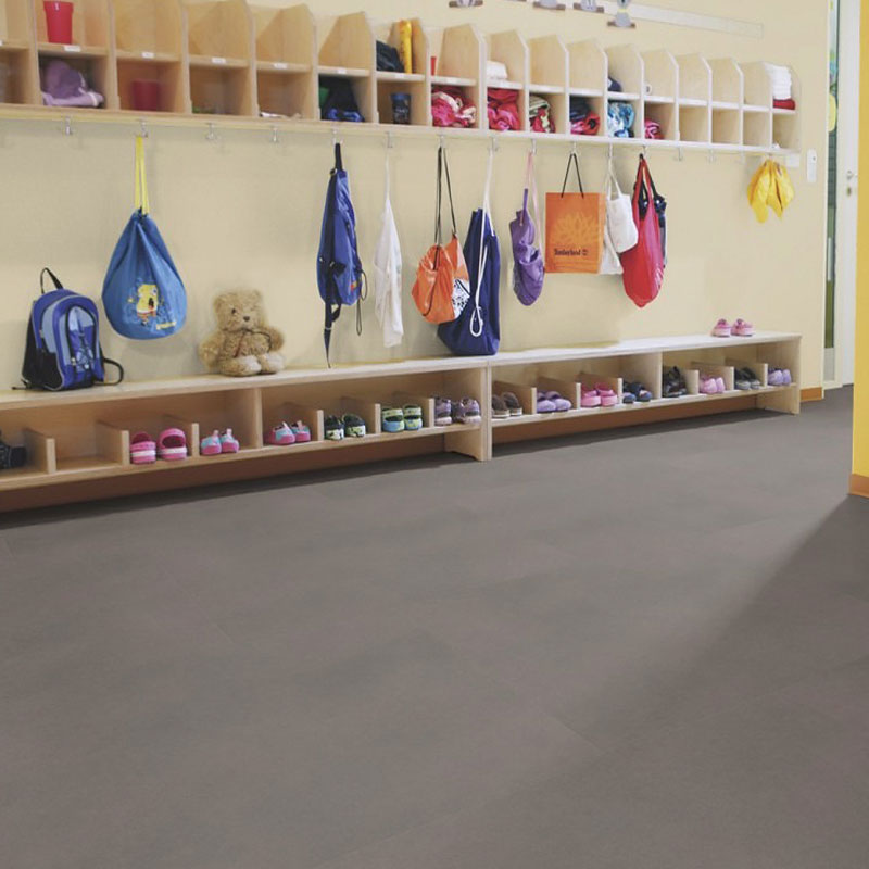 Кварц виниловый ламинат Wineo 800 Tile DB00099-1 XXL Solid Taupe Плитка темно-серая сплошная