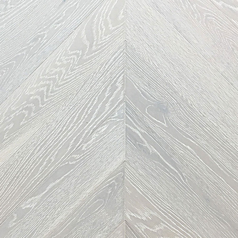 Wood Bee Chevron Дуб Неве браш матовый Neve, UV-лак gloss 5-9% (правая)