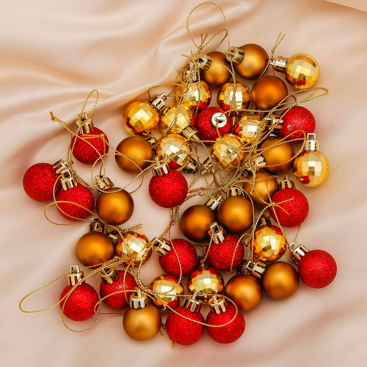 Шары новогодние d-2,5 см (набор 40 шт.) "малышки в шарике" красно-золотой 1023304