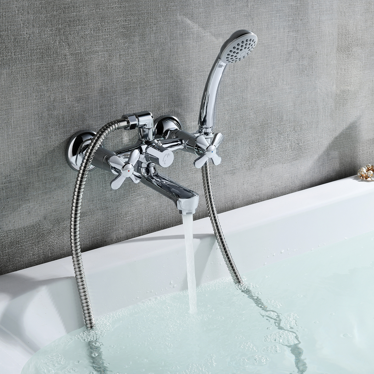 Смеситель для ванн "partner"  lm6542c  двухвентильный (1/6) "lemark"