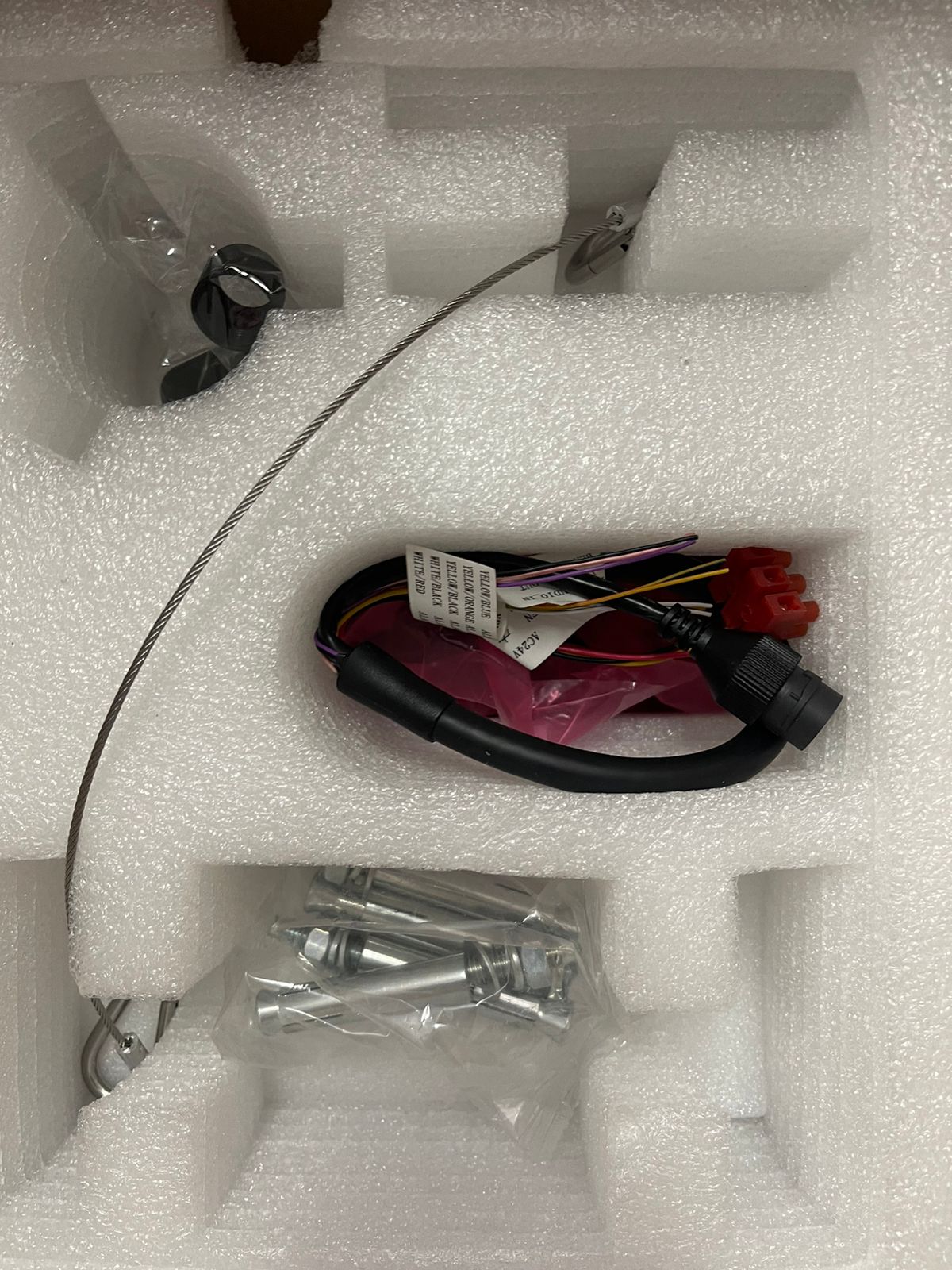 Поворотная IP-камера Hikvision DS-2DE5232W-AE (T5) Черная (RAL 9005)