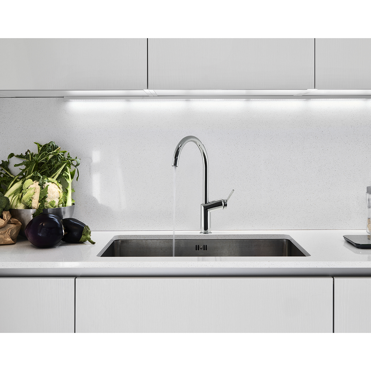 Смеситель для кухни "minima"  lm3805c  высокий поворотн. излив (1/10) "lemark"