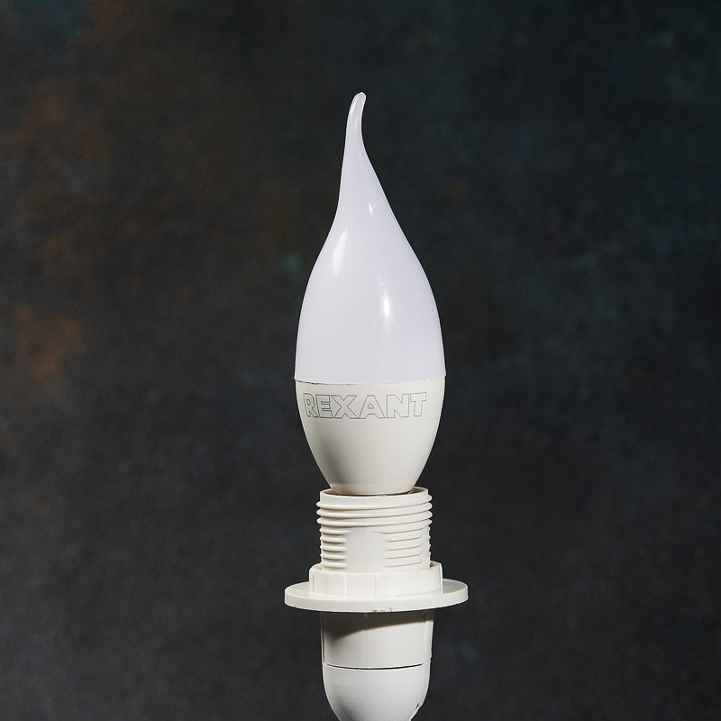 Лампа светодиодная "rexant" свеча на ветру (cw) 7,5w 2700 k 713 лм e14, тепл. свет (10/100) 604-045