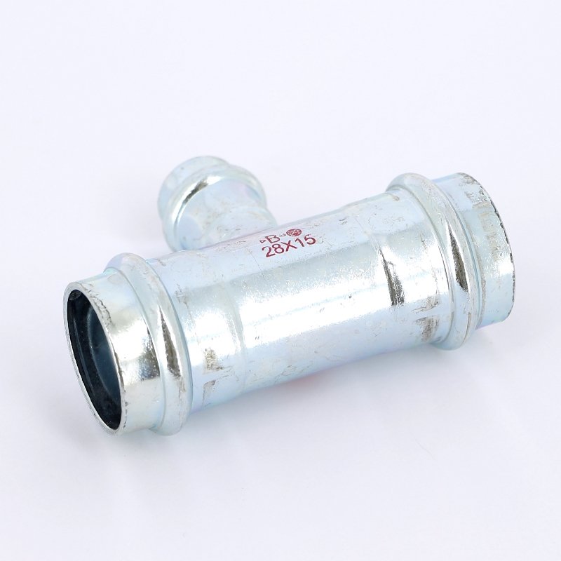 Тройник пресс оцинкованная сталь 28х15х28 IBP