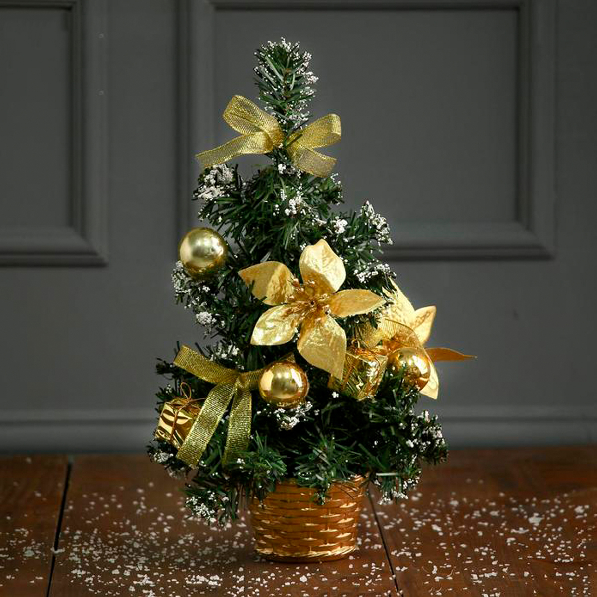Ель декор. 30 см (зеленая, украшения золото) "зимнее волшебство" 819245