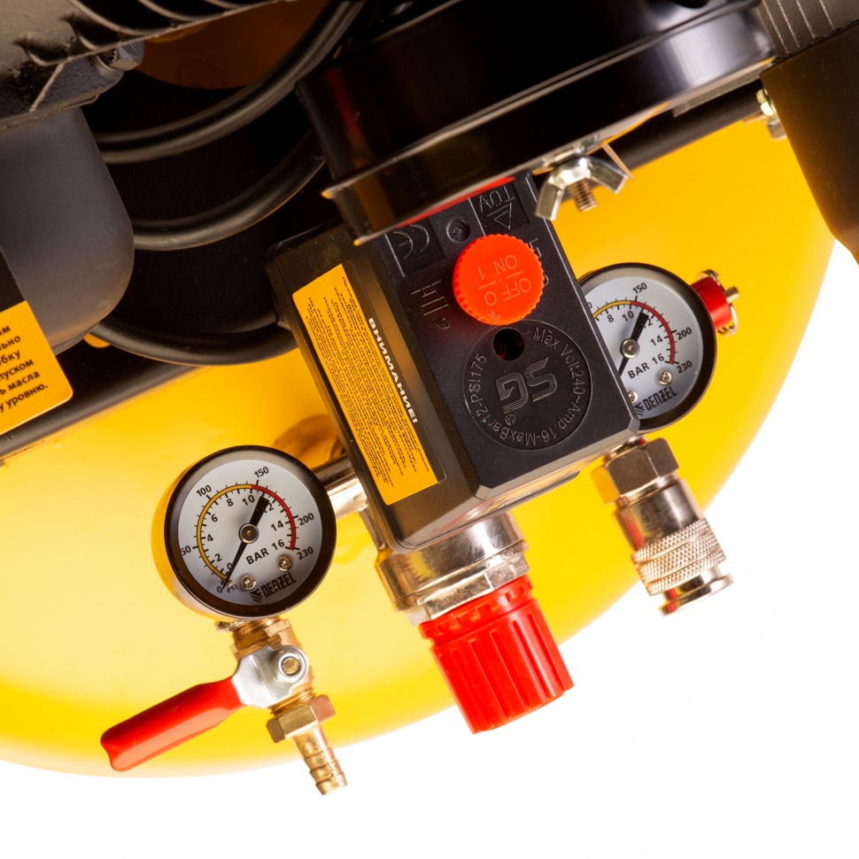 Компрессор воздушный BCV2200/100V, ременный привод , 2.3 кВт, 100 литров, 440 л/мин Denzel (58112)