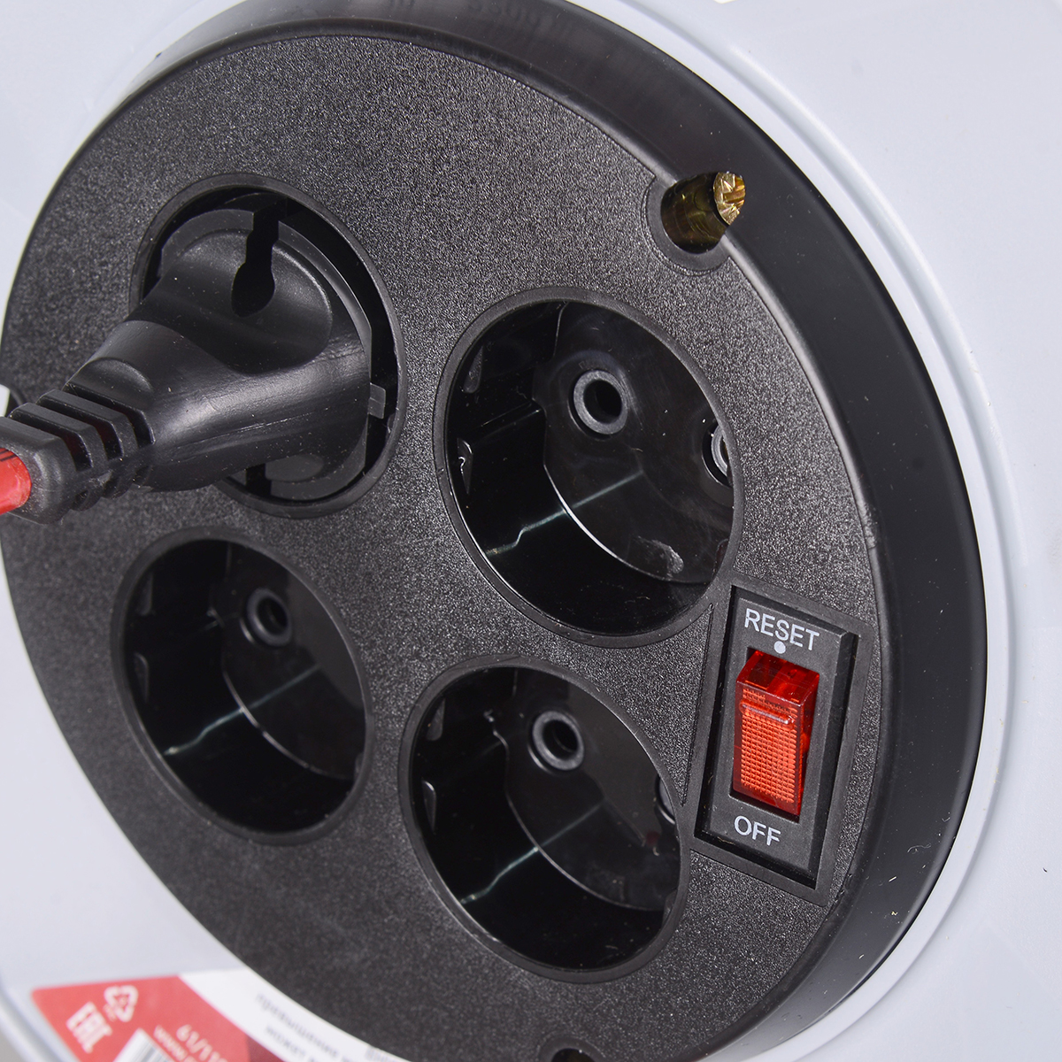 Удлинитель на катушке су-2х1-50/2  4 розетки, 50 м 2*1 мм (1) "ресанта"